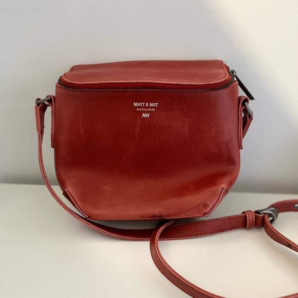 Never-Used Matt + Nat Crossbody Bag - Picture 1 of 3